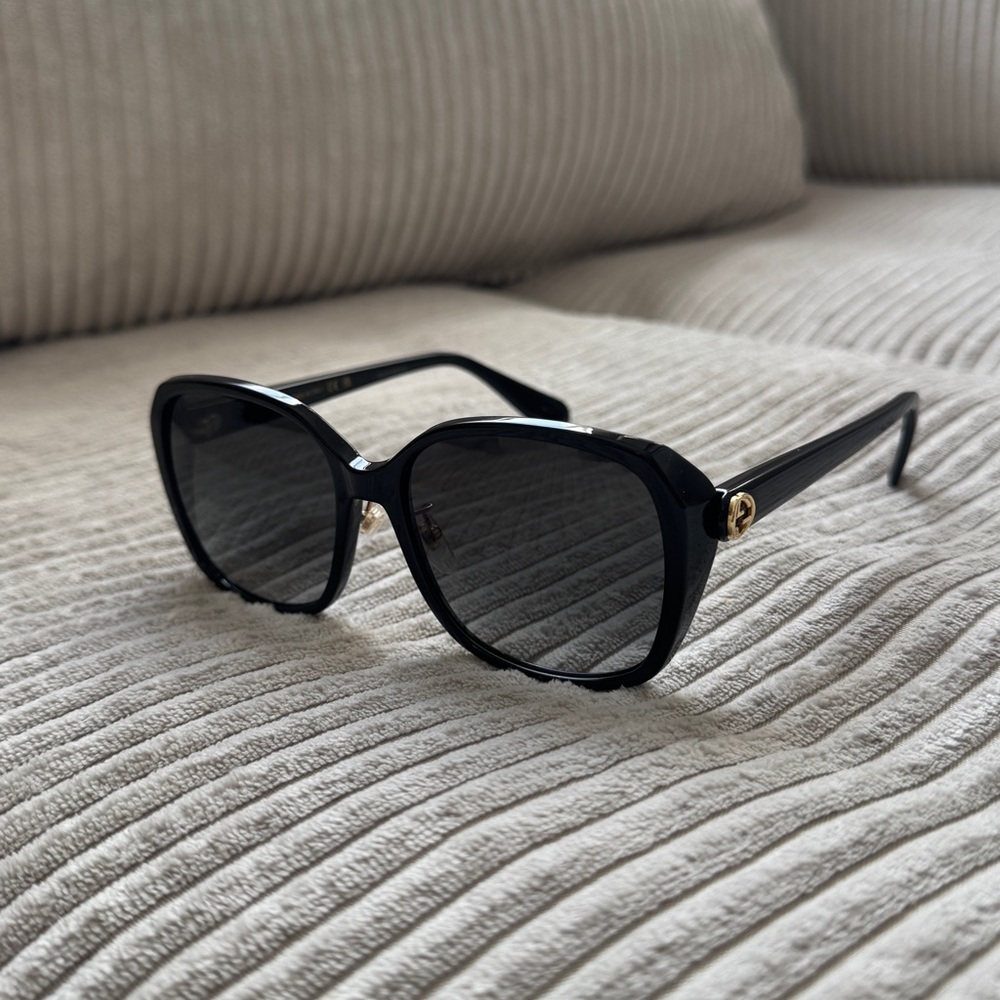 Authentic Gucci Oversized Square Sunglasses